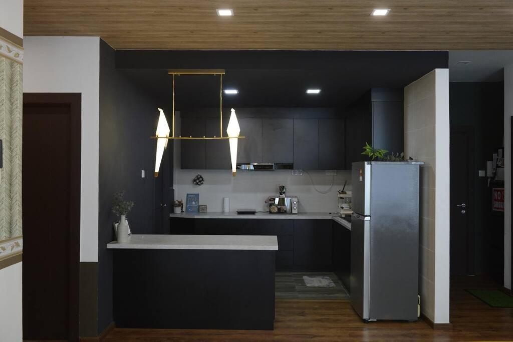 8Pax Cozy Home Stay Jazz Suites 1 Vivacity Kuching Sarawak 3Br 외부 사진
